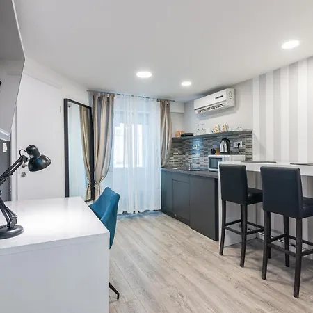 Apartment Small, Sweet & Cosy *